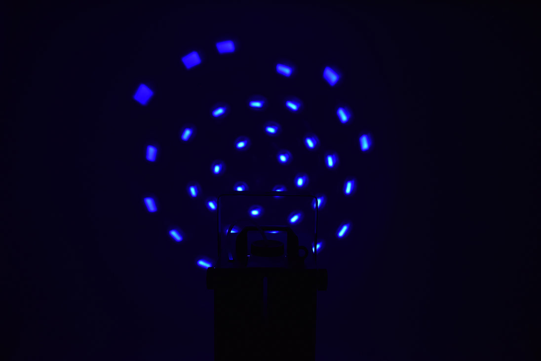 Kompaktowa wytwornica mgły LED QTX z efektem Moonflower RGB 400 W – zdjęcie 12