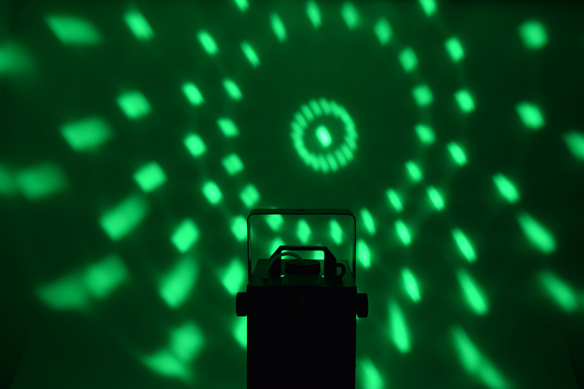 QTX SpheroSmoke: Kompaktowa wytwornica mgły LED o mocy 400 W z efektem Magic Ball RGB – zdjęcie 14