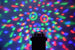 QTX SpheroSmoke: Kompaktowa wytwornica mgły LED o mocy 400 W z efektem Magic Ball RGB – zdjęcie 11